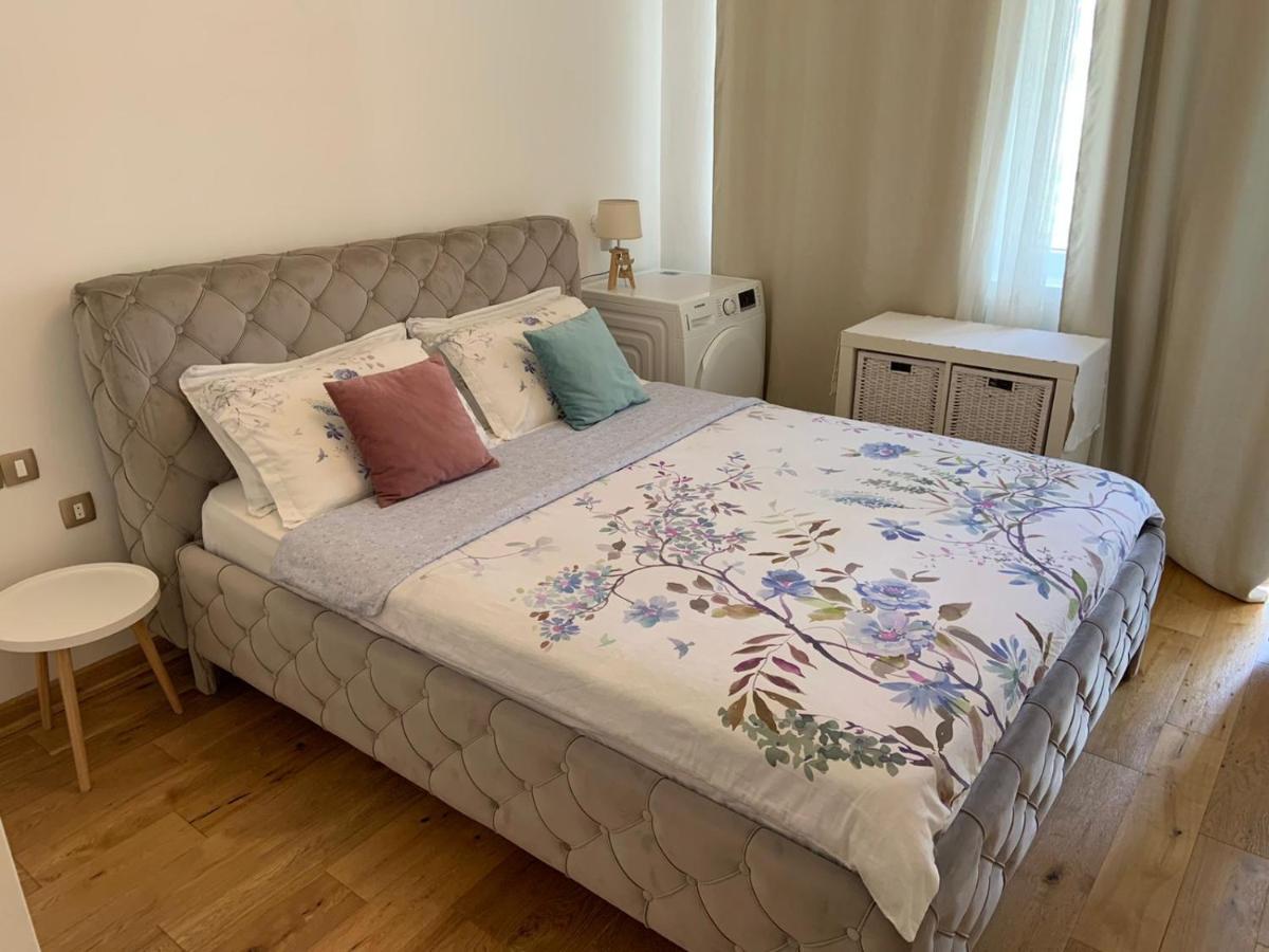 Alex Apartments Будва Екстериор снимка